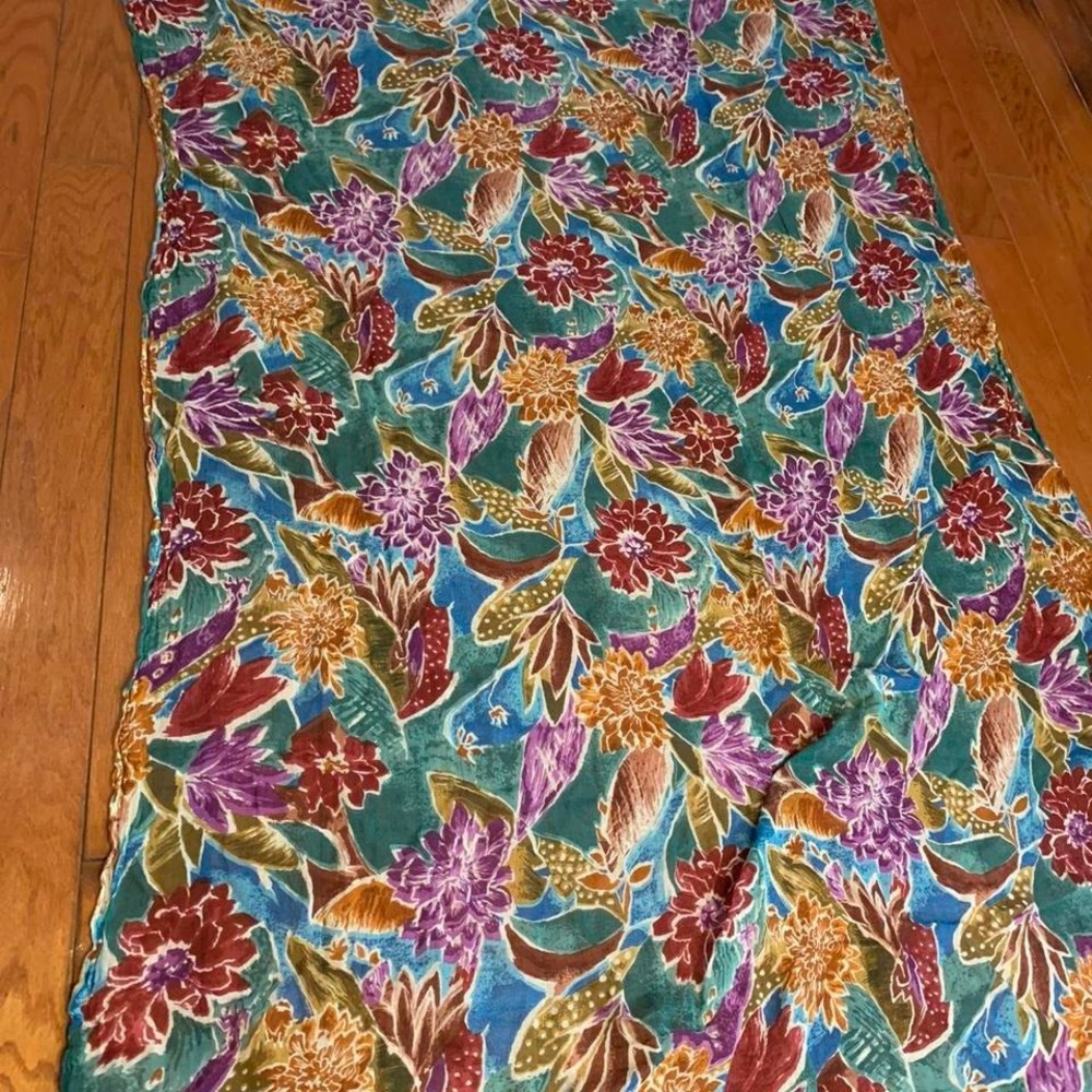 Zoda Australian floral scarf - Picture 3 of 4